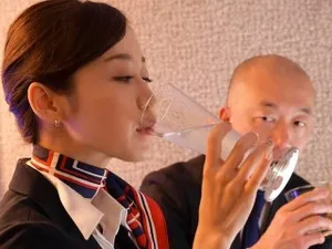 Mối Trả bài vụng trộm với cô bạn thân của người yêu… vì cô ấy quá hấp dẫn