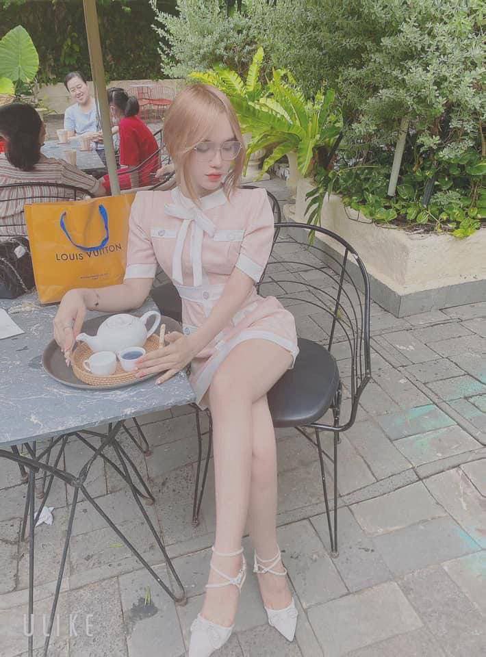 3P Chengdu xăm hình chó cái không bao cao su, góc điện thoại di động
